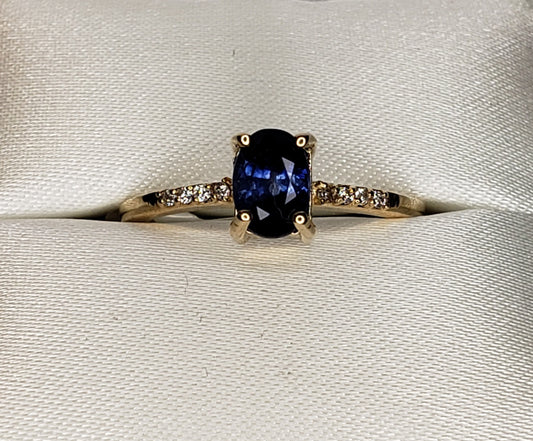 Yellow Gold & Natural Sapphire Ring with Diamonds - 10KT