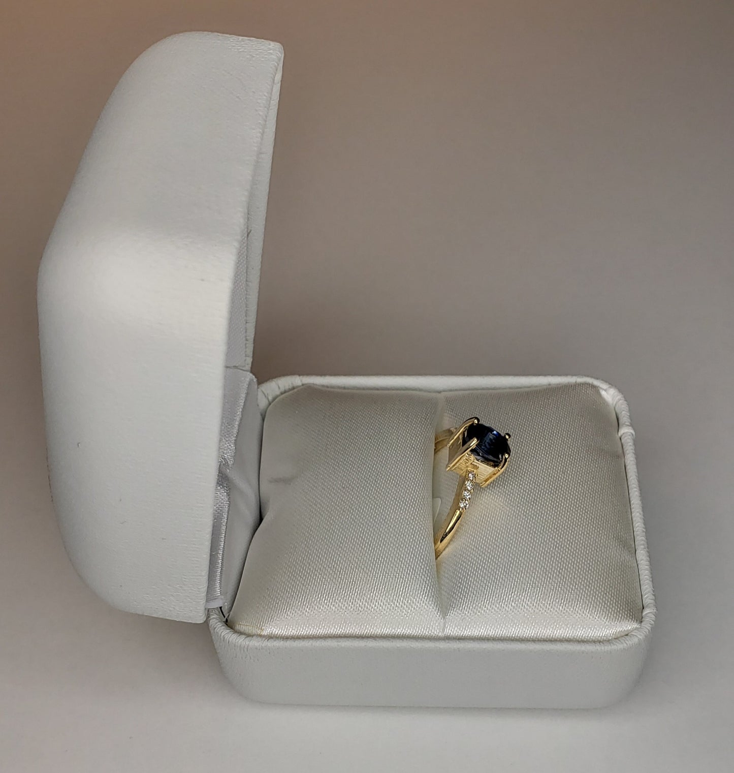 Yellow Gold & Natural Sapphire Ring with Diamonds - 10KT