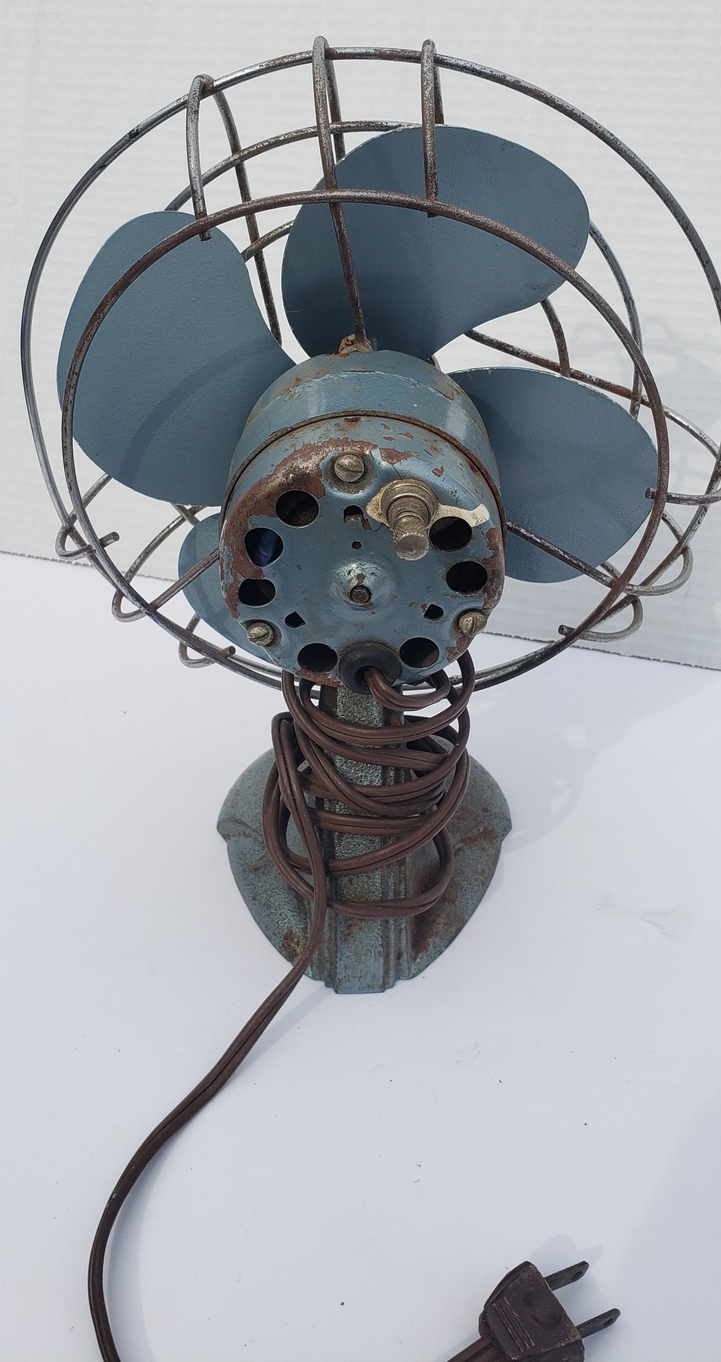 Torcan Metal Fan - Vintage