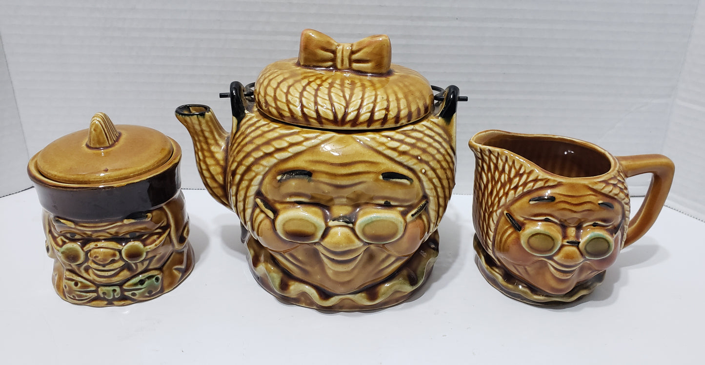 Grandmother Tea Pot/Creamer/Sugar Set - Vintage Japan
