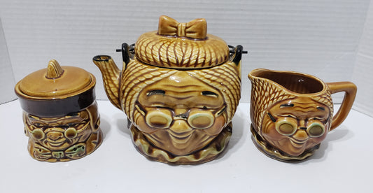 Grandmother Tea Pot/Creamer/Sugar Set - Vintage Japan