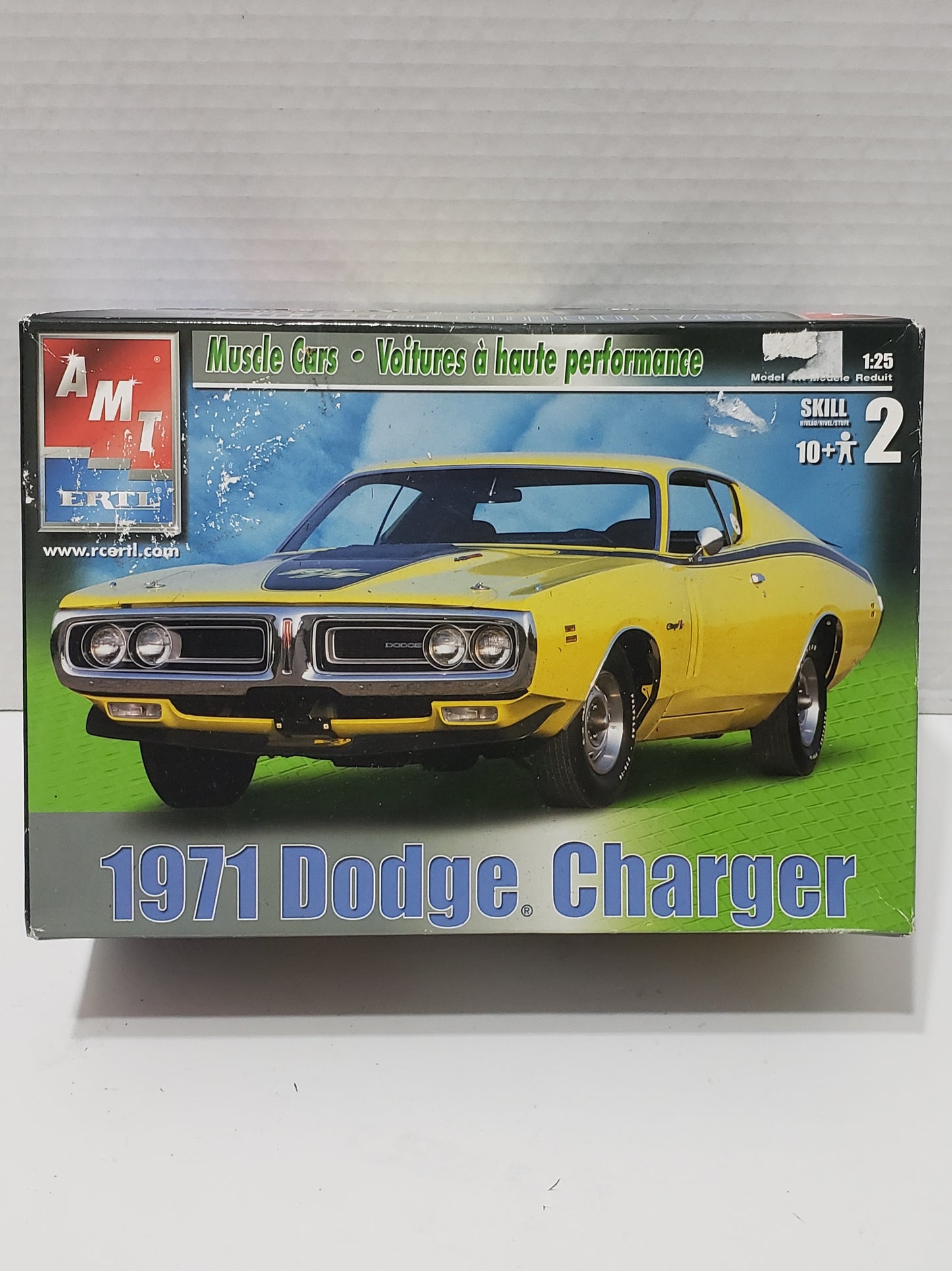 AMT 1971 Dodge Charger Model Kit - 1:25 Scale
