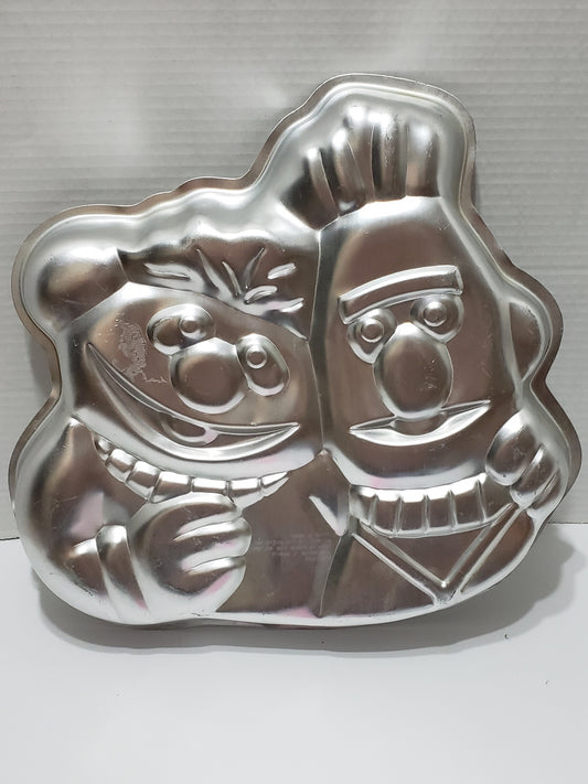 Bert & Ernie Wilton Cake Pan, Aluminum - Vintage 1977
