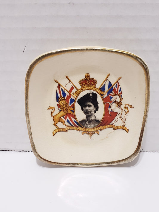 Queen Coronation Plate, Arthur Wood - Vintage - 3"