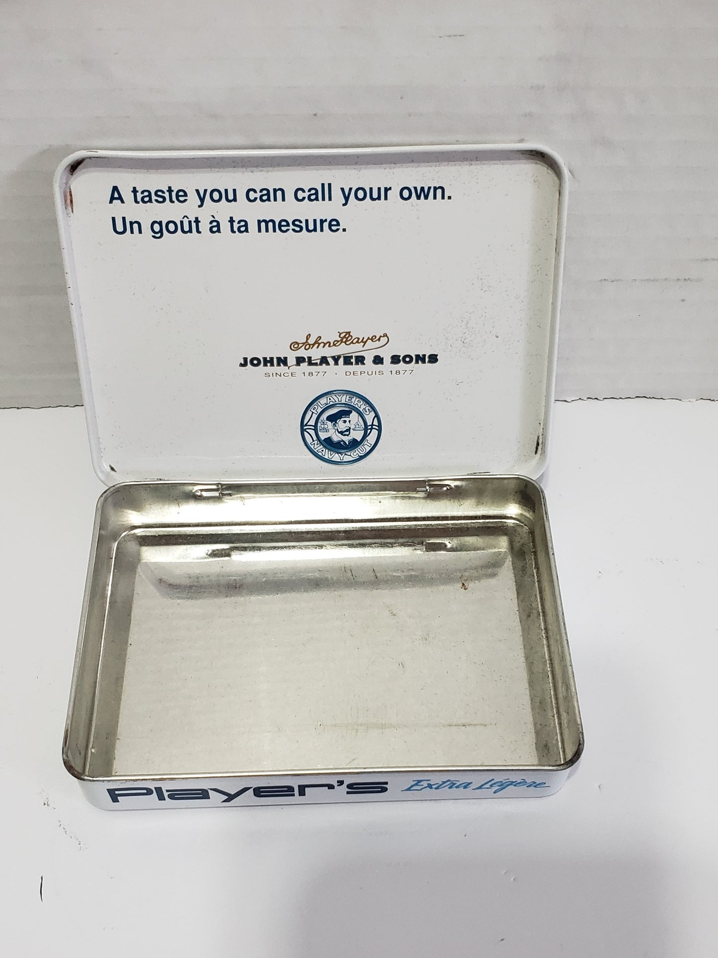 Player's Extra Light Cigarette Tin Case - Holds 25 Cigarettes