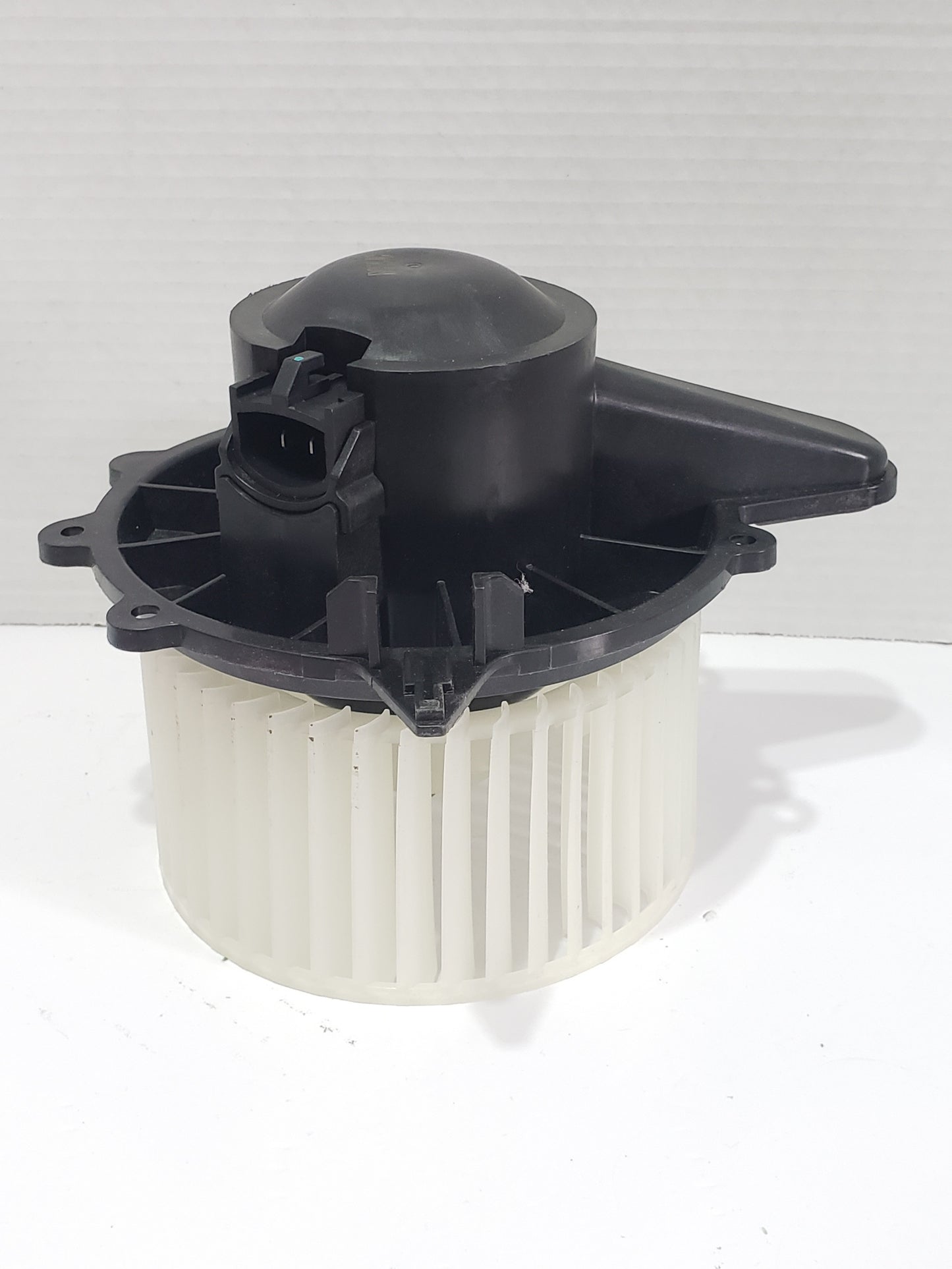 Moteur de ventilateur de chauffage en plastique ABS avec cage de ventilateur ECCPP - FORD/LINCOLN/MERCURY