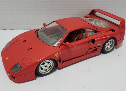 Burago 1987 Ferarri F40 Diecast Car, Italia Red - 1/18 Scale